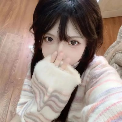 女人藏身的森林海报