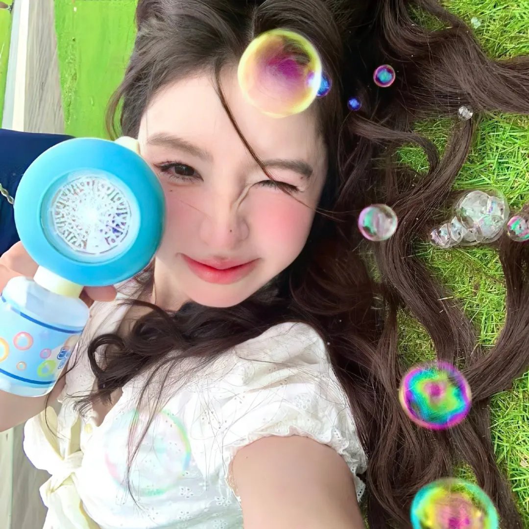 血色摇篮曲海报