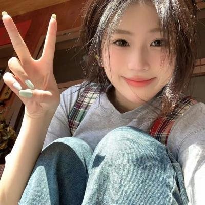 三角梅海报